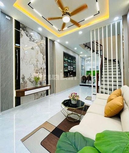Cần bán nhà Lam Sơn P.2 Tân Bình DT: 42,9m2 Giá: 3tỷ150tr