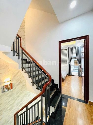 Cần bán nhà Lam Sơn P.2 Tân Bình DT: 42,9m2 Giá: 3tỷ150tr