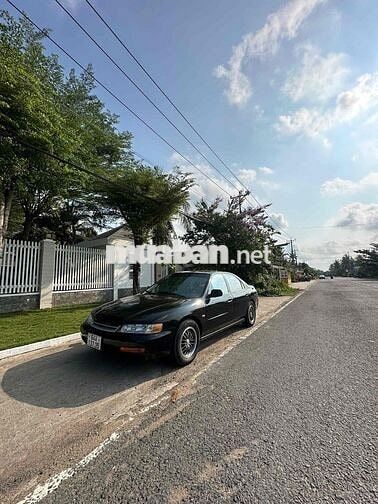 Honda Accord 1995 2.0 MT - 128000 km