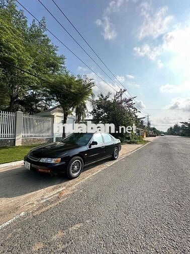 Honda Accord 1995 2.0 MT - 128000 km
