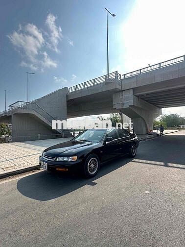 Honda Accord 1995 2.0 MT - 128000 km