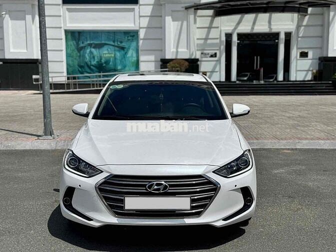 Hyundai Elantra 2018 2.0 AT giá ngang xe hạng B