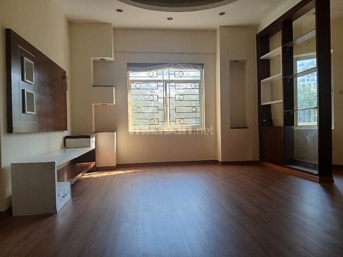Cho thuê căn hộ Nơ 4a Linh Đàm-LH: 0945275636