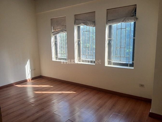 Cho thuê căn hộ Nơ 4a Linh Đàm-LH: 0945275636