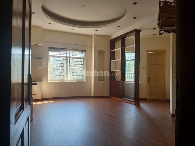 Cho thuê căn hộ Nơ 4a Linh Đàm-LH: 0945275636
