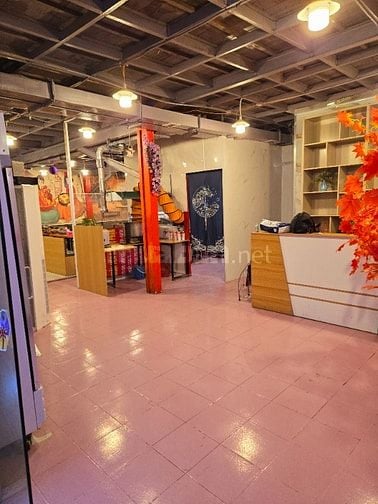 Nhượng quán ăn 300m2 full đồ 150TR ngõ rộng oto tải TRẦN DUY HƯNG