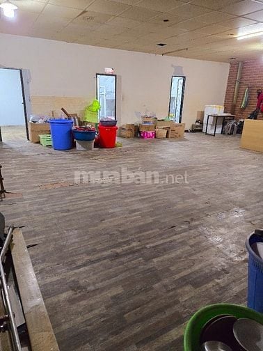 Nhượng quán ăn 300m2 full đồ 150TR ngõ rộng oto tải TRẦN DUY HƯNG
