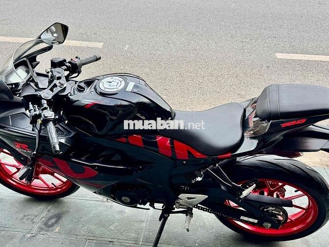 Suzuki GsxR150 xe đẹp, zin keng. chính chủ