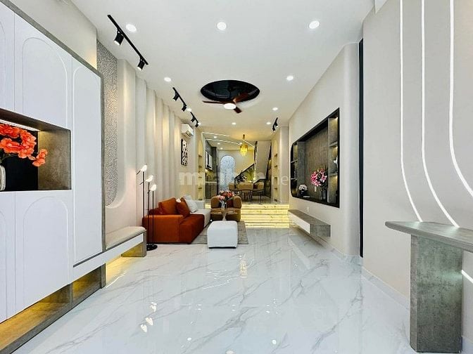 Bán nhà rộng 67m² Nguyễn Đình Chiểu P5 Quận 3. Giá 2 tỷ300 sổ riêng