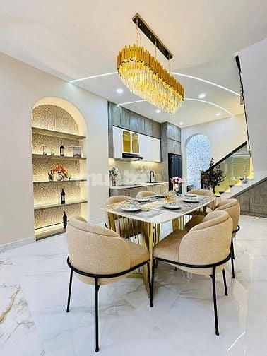 Bán nhà rộng 67m² Nguyễn Đình Chiểu P5 Quận 3. Giá 2 tỷ300 sổ riêng