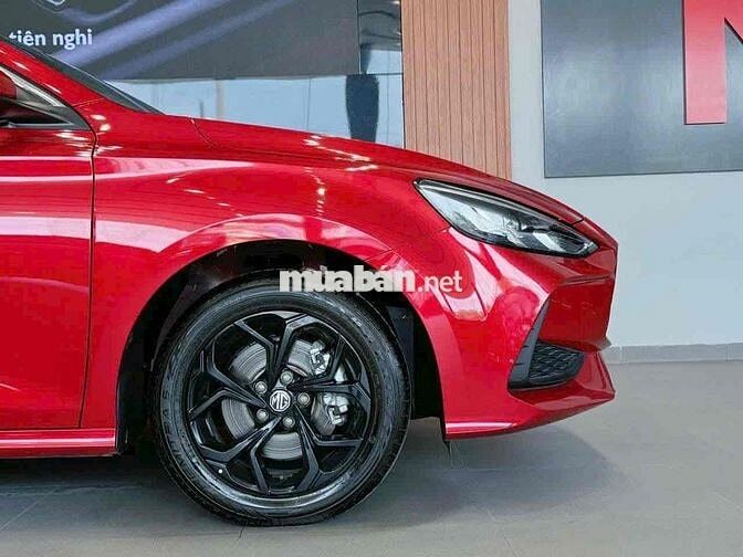 MG MG5 2025