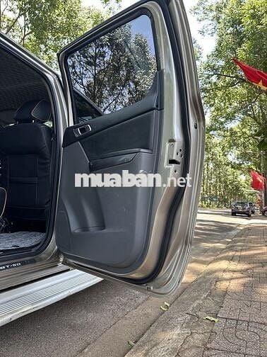 Gd cần bán mazda BT50 2015 bản đủ số tđ chính chủ