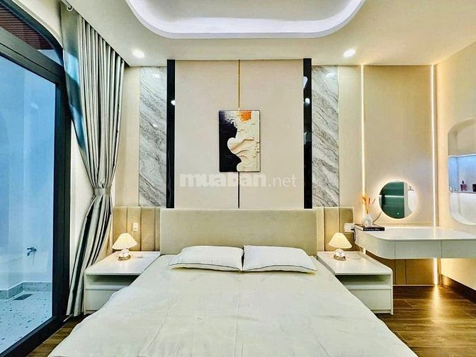 Thanh lý nhà Trương Định, Quận 3. GIÁ 4TỶ2. DT 48m2 Cho thuê 28tr SHR 