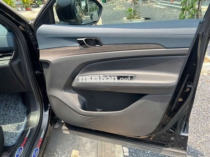 Cần bán Ford Territory 2023 Titanium X- siêu lướt