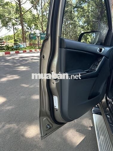 Gd cần bán mazda BT50 2015 bản đủ số tđ chính chủ