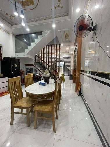 Bán nhà đ. Học Lạc Quận 5 đối diện công viên Thăng Long kèm nội thất