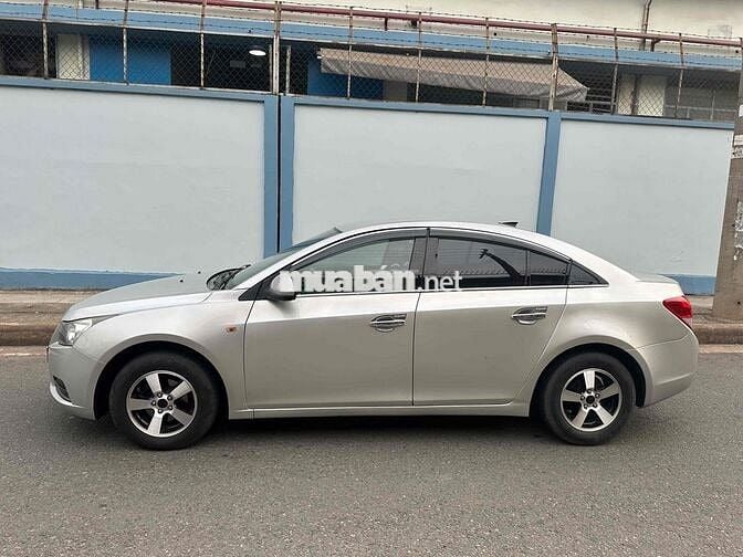 Chevrolet Cruze 2010 LS 1.6 MT - Xe máy số cực êm