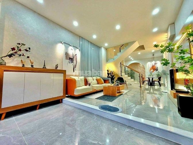 Vỡ nợ bán gấp nhà Lê Văn Miến. Thảo Điền. Quận 2. Giá 3 tỷ 690.