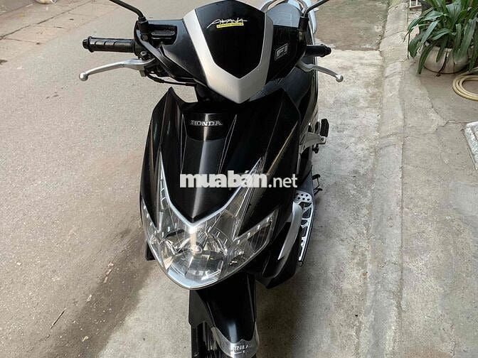 GIA ĐÌNH BÁN XE AIIRBLADE ĐỜI CUỐI 2010 FI NGUYÊN