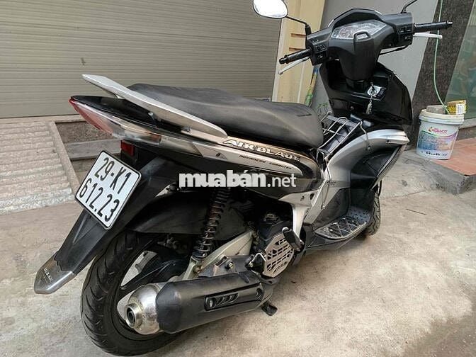GIA ĐÌNH BÁN XE AIIRBLADE ĐỜI CUỐI 2010 FI NGUYÊN