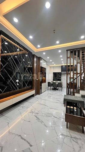 Nhà riêng 54m x 5T, 3 mặt thoáng,4p ngủ + 5 WC, sân riêng 18m, 9,9 tỷ.
