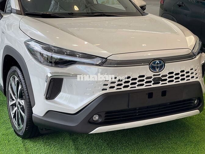TOYOTA COROLLA CROSS 1.8 HYBRID MÀU TRẮNG SX 2025