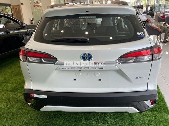 TOYOTA COROLLA CROSS 1.8 HYBRID MÀU TRẮNG SX 2025
