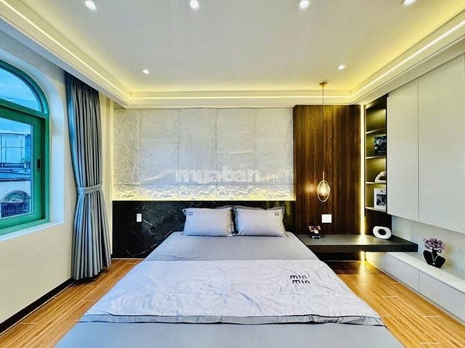 NHÀ ĐẸP GIÁ CỰC TỐT| đường Đoàn Văn Bơ P8 Q4| hẻm xe hơi|DT 55m2