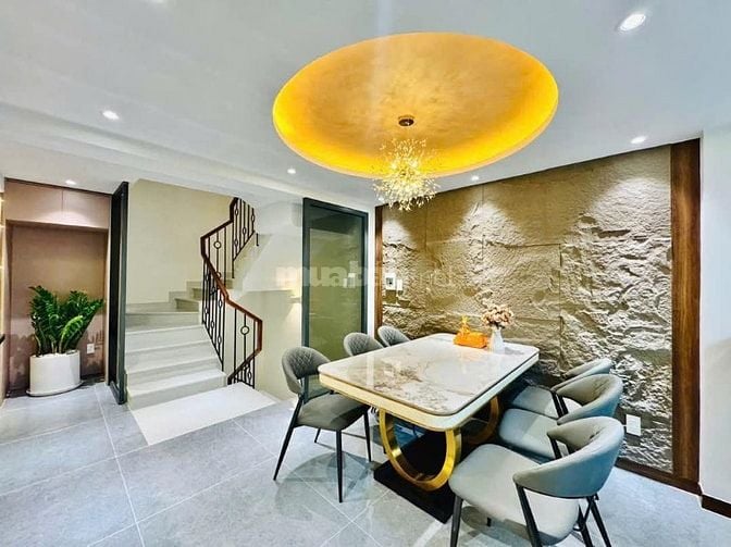 NHÀ ĐẸP GIÁ CỰC TỐT| đường Đoàn Văn Bơ P8 Q4| hẻm xe hơi|DT 55m2