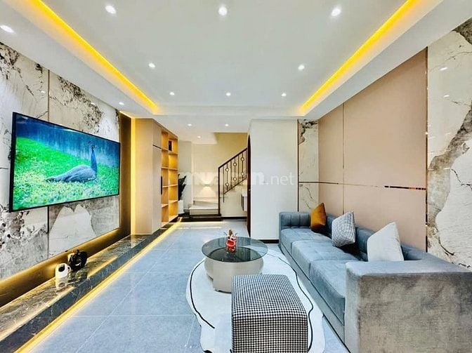 NHÀ ĐẸP GIÁ CỰC TỐT| đường Đoàn Văn Bơ P8 Q4| hẻm xe hơi|DT 55m2