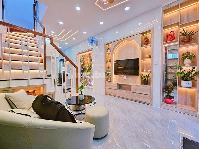 Nhà đẹp-Giá Rẻ- Vào ở ngay - Đường Xóm Chiếu p15 q4. 3,090tỷ|48m2
