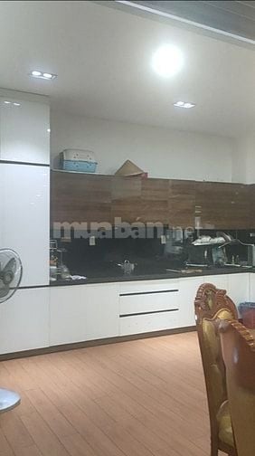 Nhà 5 tầng Nguyễn Duy Trinh.32 tỷ