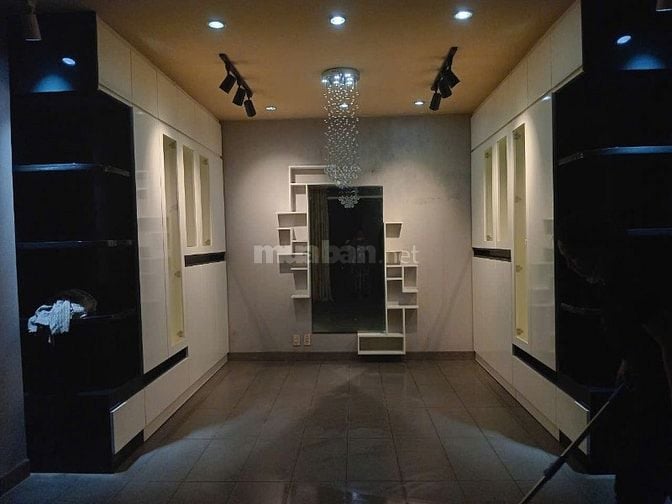 chủ kẹt tiền cần bán nhà giá rẻ ô tô 2 chiều liền kề trung tâm q8