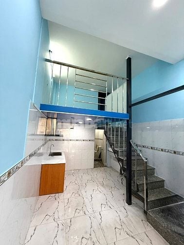 Mặt tiền đường Hòa Bình khu vực đông đúc, kinh doanh cực sung