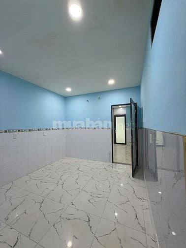 Mặt tiền đường Hòa Bình khu vực đông đúc, kinh doanh cực sung
