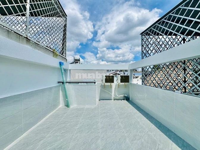 Bán nhà ở đường Nguyễn Văn Đậu, phường 11, quận Bình Thạnh, giá 2 tỷ 4