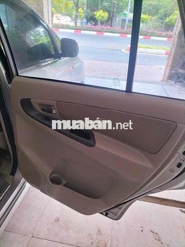 Toyota Innova 2014 E - 150000 km
