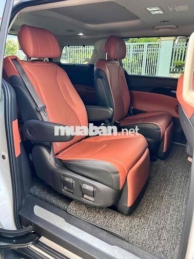 Kia Carnival 2023 Signature 2.2D-7 chỗ,ODO 50116km