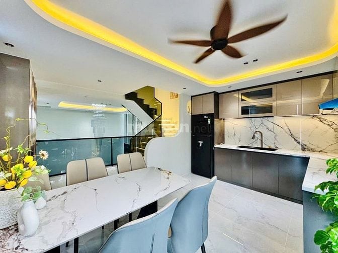 Bán nhà DT 88m2 giá chỉ 6 tỷ 990 triệu đường Phạm Văn Chiêu, Gò Vấp