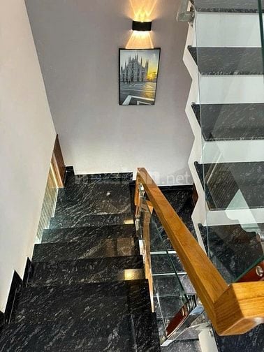 Cần cho thuê nhà giáp Tên Lửa - nhà mới đẹp giá 20tr