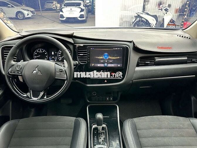 Mitsubishi Outlander 2022 2.0 CVT - 38000 km