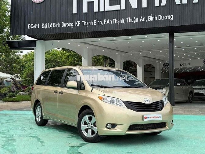 Toyota Sienna 2010 nhập mỹ xe gia đình 1 chủ