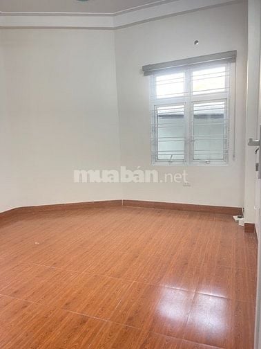 Nhà Ô Cách Long Biên 38m2 x 4 tầng. 20m ra ô tô. Hơn 4.5 tỷ