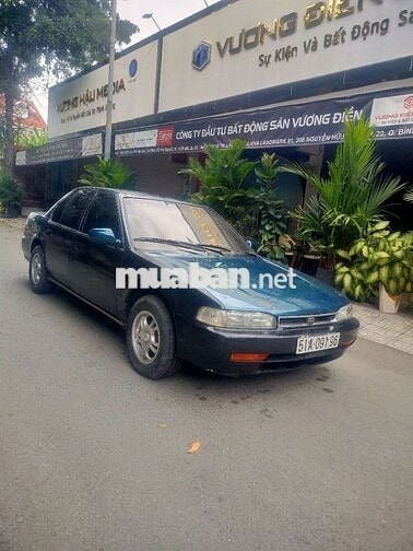 Honda Accord tự động
