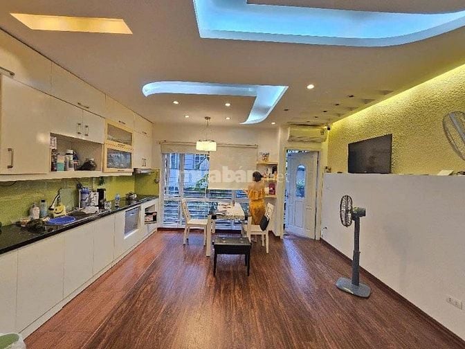Phạm Tuấn Tài Ô Tô Tránh Vỉa hè 38m/5 tầng chỉ 14.5 tỷ