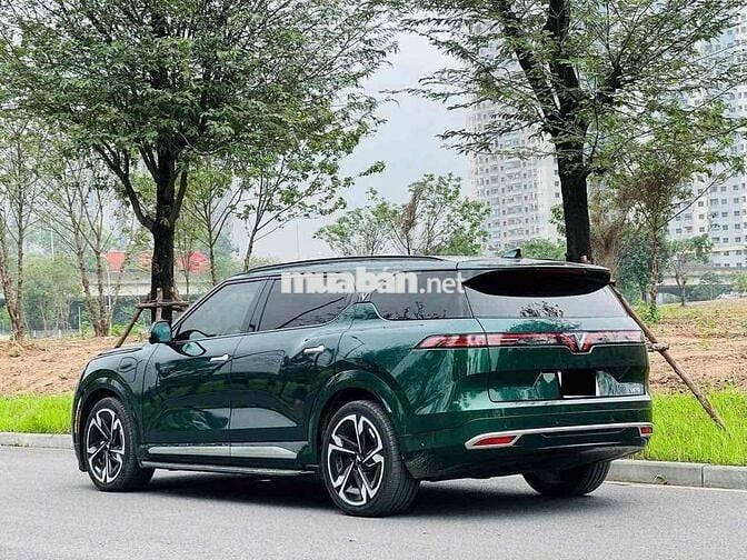 VinFast VF9 2024 Plus Xanh Bộ Đội Mua Pin Catl