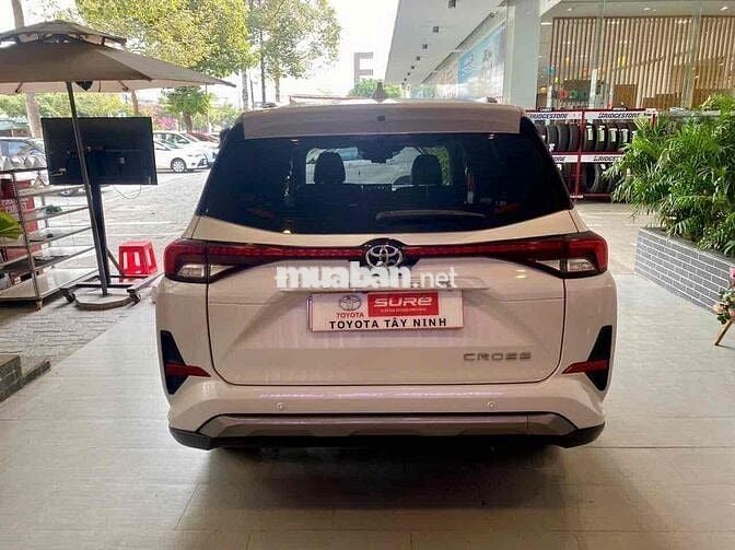 Toyota Veloz Cross Top 2022 xem xe có thương lượng