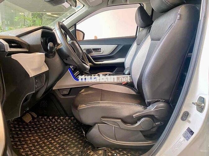 Toyota Veloz Cross Top 2022 xem xe có thương lượng