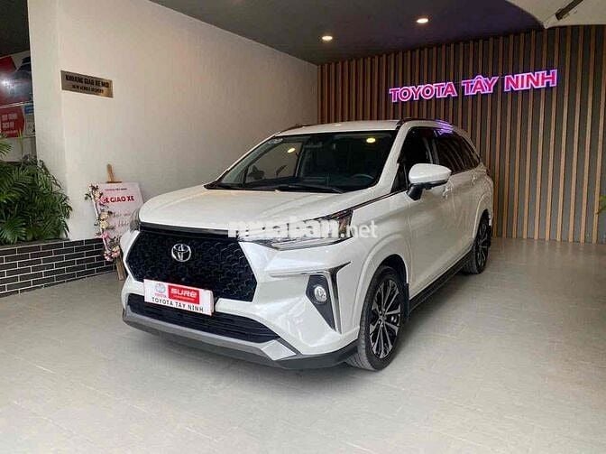 Toyota Veloz Cross Top 2022 xem xe có thương lượng
