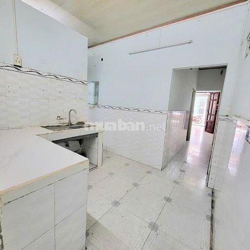 Gần cầu Tân Thuận, DT 4x13m, chỉ 3,7 Tỷ
